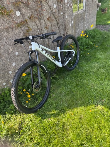 /trek-marlin-7-hardtail-mounta
